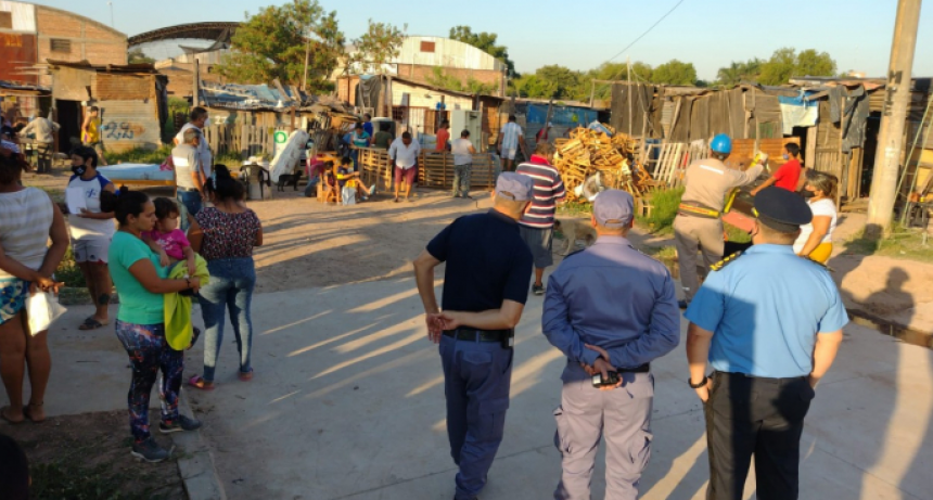 Amplio operativo para reubicar a 60 familias del barrio Chilil&iacute;