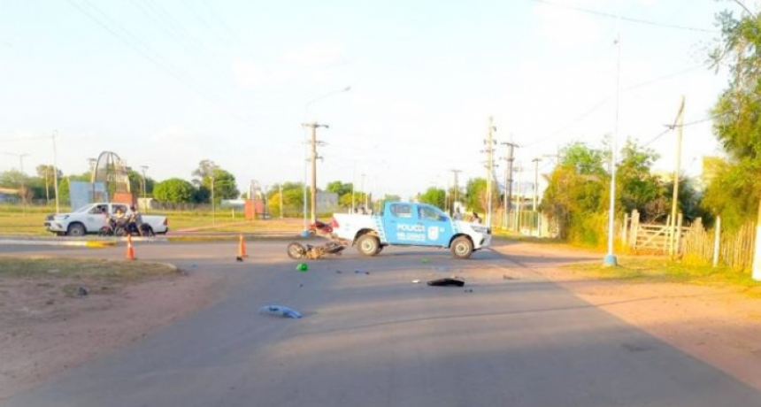 Joven motociclista muri&oacute; por chocar contra una camioneta: su conductor abandon&oacute; la escena y se entreg&oacute; horas despu&eacute;s