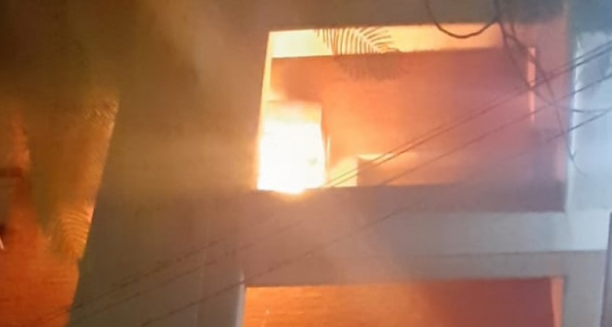 Incendio en un departamento de Resistencia: rescataron a un adulto mayor que sufri&oacute; quemaduras