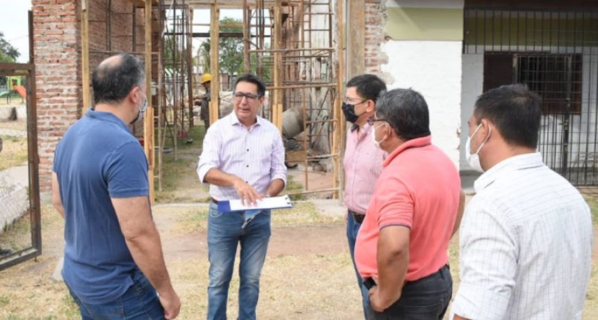 Gustavo Mart&iacute;nez supervis&oacute; el avance de la refacci&oacute;n del Centro Comunitario Municipal de Villa Palermo II
