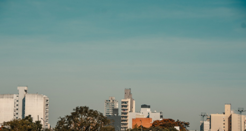 Domingo con cielo despejado y una m&aacute;xima de 35&deg;C