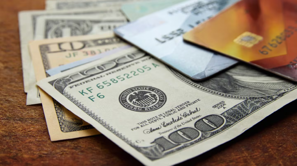 D&oacute;lar oficial hoy y d&oacute;lar blue: a cu&aacute;nto cotizan este martes 6 de enero