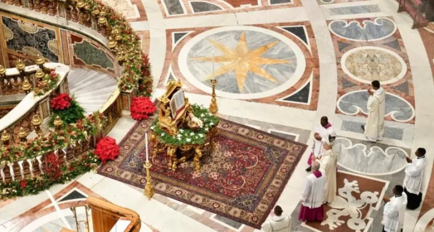El Papa inici&oacute; el a&ntilde;o rogando por la paz mundial
