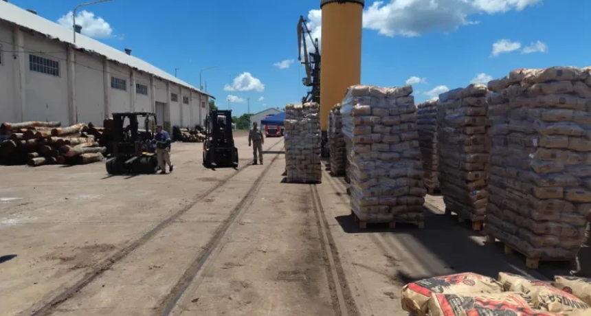 El Puerto de Barranqueras realiz&oacute; una nueva exportaci&oacute;n de carb&oacute;n vegetal a Brasil