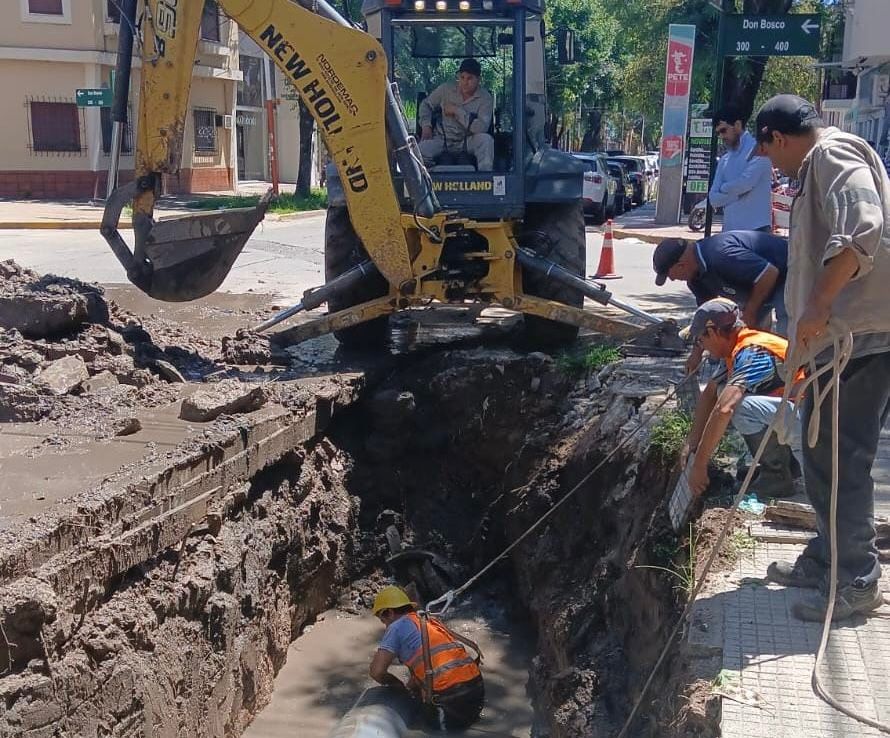 Sameep avanza con la reparaci&oacute;n del socav&oacute;n de Don Bosco y L&oacute;pez y Planes