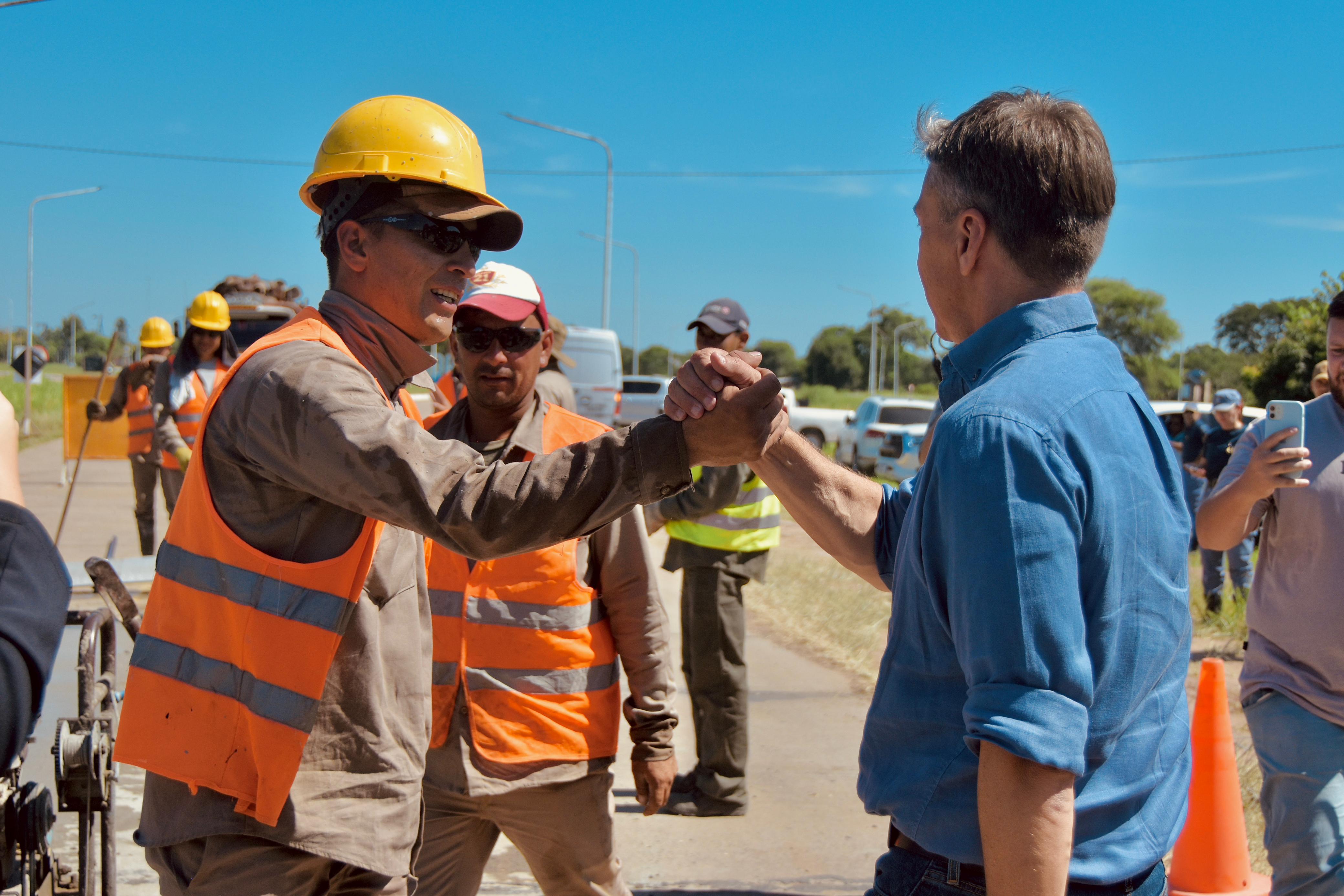 El gobernador constat&oacute; obras de reparaci&oacute;n de la ruta 9