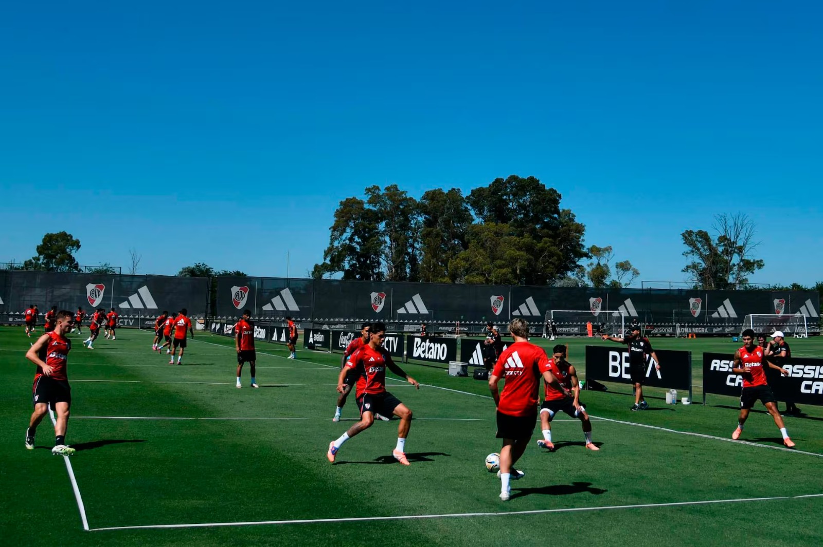 River debuta ante Barracas en cbusca de cambiar su imagen