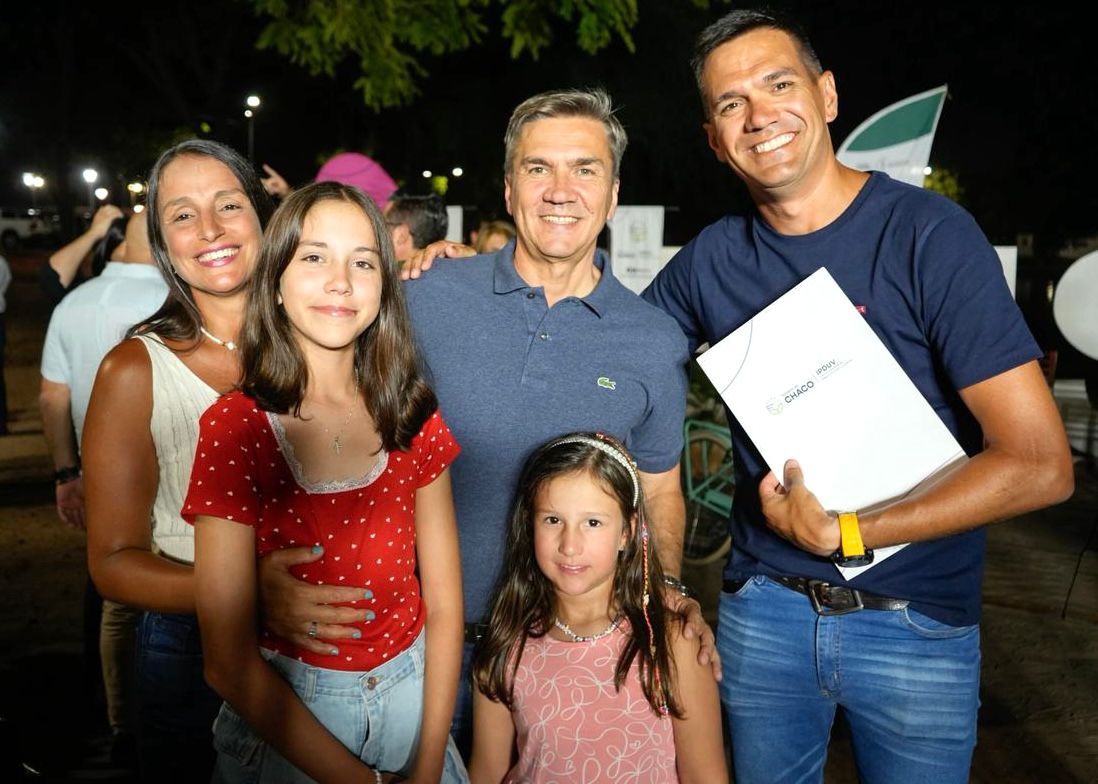 Zdero entreg&oacute; t&iacute;tulos de propiedad en Resistencia