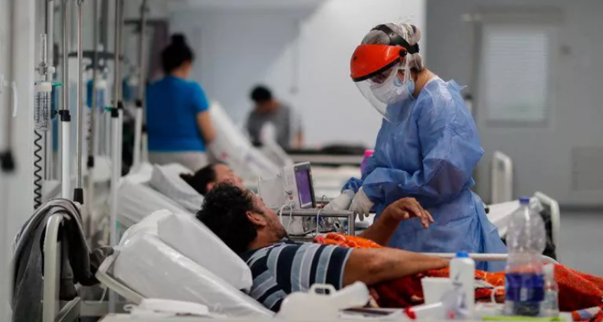 Baja la ocupaci&oacute;n de camas en terapia, pero se mantienen los decesos 