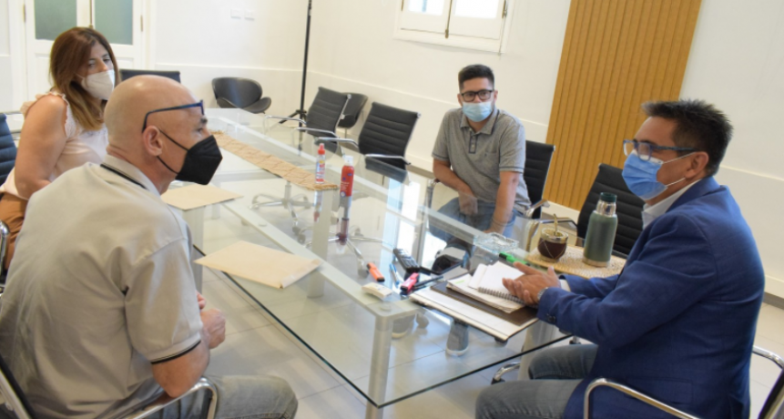 Gustavo Mart&iacute;nez mantuvo una reuni&oacute;n y escuch&oacute; inquietudes de la conducci&oacute;n gremial de la Caja Municipal