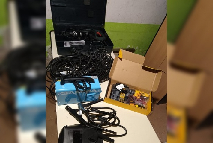 Compr&oacute; herramientas por casi medio mill&oacute;n de pesos con un cheque sin fondos: qued&oacute; detenido