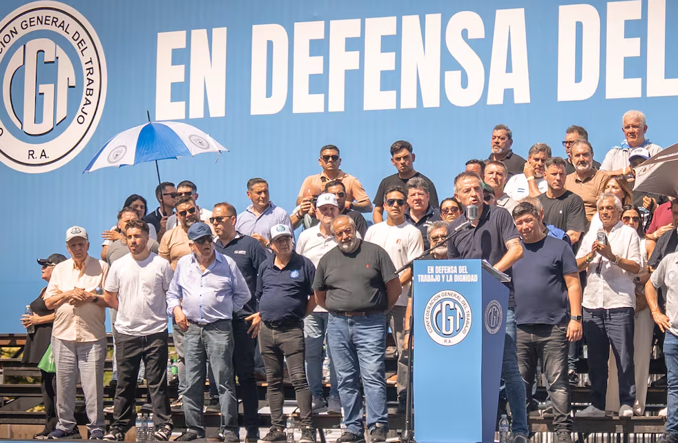 La CGT marcha en contra de la reforma laboral y el Gobierno asegura que aplicar&aacute; el protocolo antipiquetes