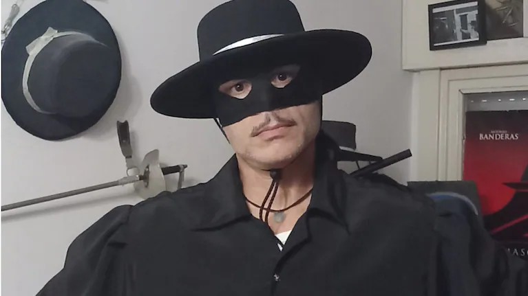 Es ingeniero y los s&aacute;bados se convierte en &ldquo;El Zorro&rdquo; de Mor&oacute;n: &ldquo;No me quer&iacute;a ir de este mundo sin intentarlo&rdquo;