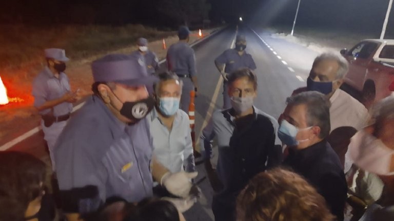 Polic&iacute;as formose&ntilde;os intentaron impedir a diputados de la oposici&oacute;n llegar a Clorinda