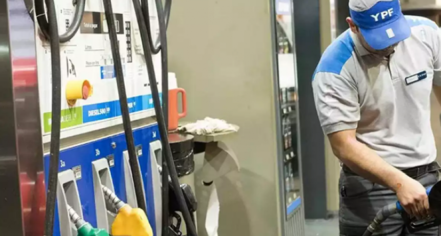 YPF aument&oacute; 9,5% los combustibles b&aacute;sicos y 11,5% los premium
