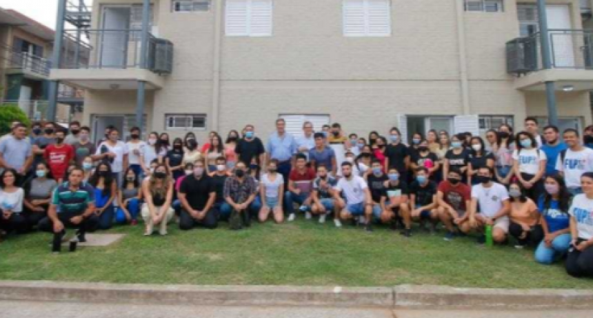 Jorge Capitanich inaugur&oacute; obras en la residencia estudiantil de Resistencia y adelant&oacute; que se ampliar&aacute; el comedor universitario