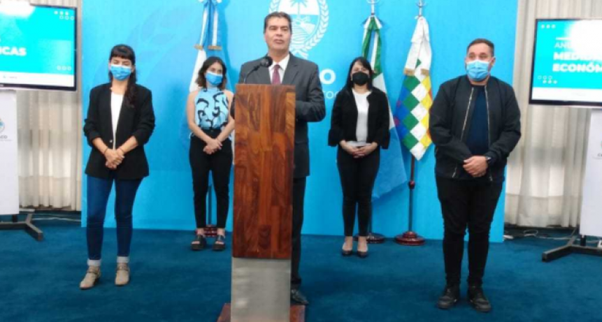 Anuncios de Jorge Capitanich: pago de haberes, aumento de becas y cancelaci&oacute;n de deuda con el InSSSeP