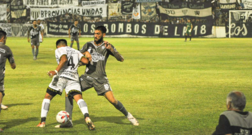 For Ever volvi&oacute; a empatar, sigue invicto pero resigna puntos de local