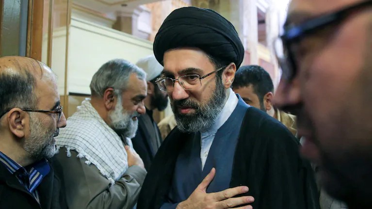 Seg&uacute;n la prensa israel&iacute;, el nuevo l&iacute;der supremo de Ir&aacute;n, Mojtaba Jamenei, fue herido en un bombardeo