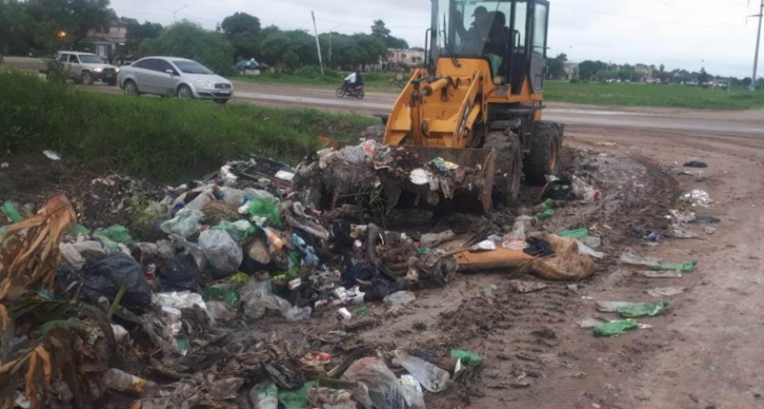 Resistencia ejecut&oacute; un nuevo operativo de saneamiento ambiental y pidi&oacute; el compromiso de vecinos y vecinas para mantener limpia la ciudad
