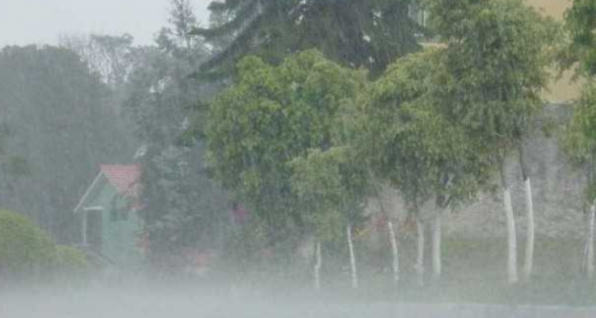 Contin&uacute;a el alerta meteorol&oacute;gico y se registran complicaciones en Villa R&iacute;o Bermejito por la tormenta