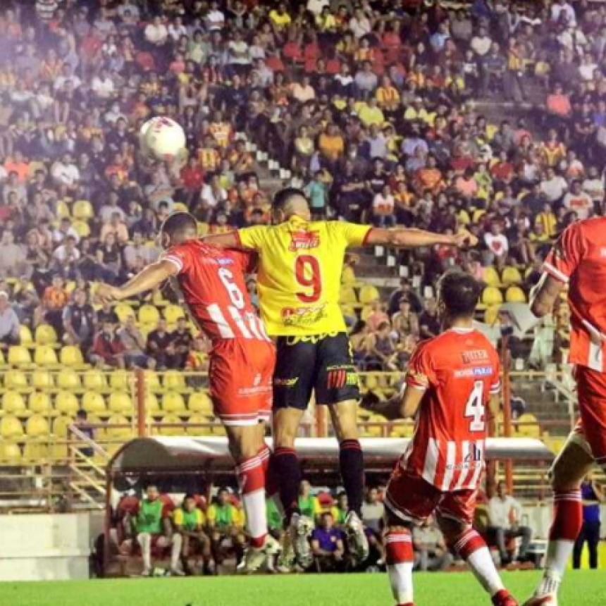 De local, Sarmiento no pudo romper el cero frente a Atl&eacute;tico Paran&aacute;