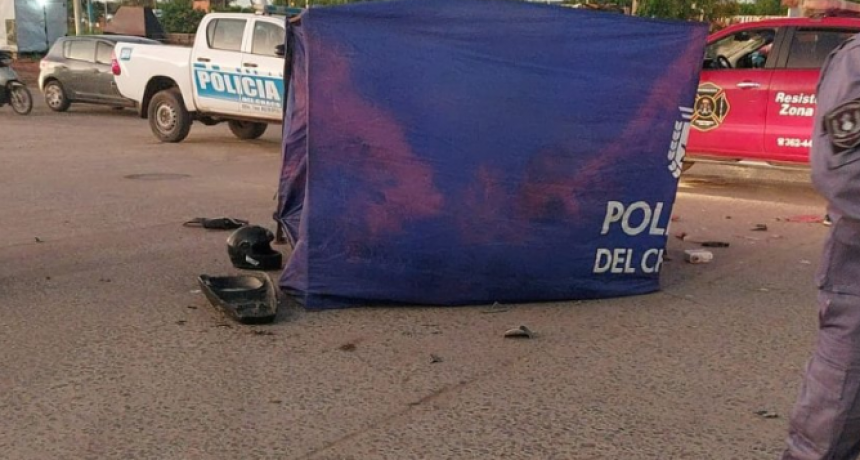 Muri&oacute; otro motociclista por chocar contra un colectivo en Resistencia