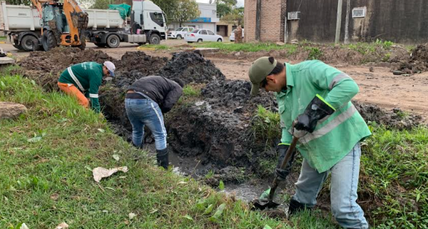 Se trabaj&oacute; en los desag&uuml;es de Villa Facundo para garantizar el escurrimiento del agua