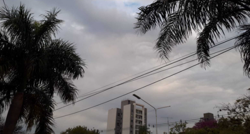 Se prev&eacute; una jornada con cielo nublado y una m&aacute;xima de 33 grados