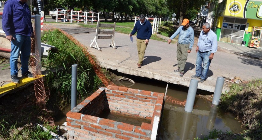 Se realiz&oacute; el corte parcial del tr&aacute;nsito, por una obra inconclusa de SAMEEP que tiene riesgo de derrumbe en calle Col&oacute;n