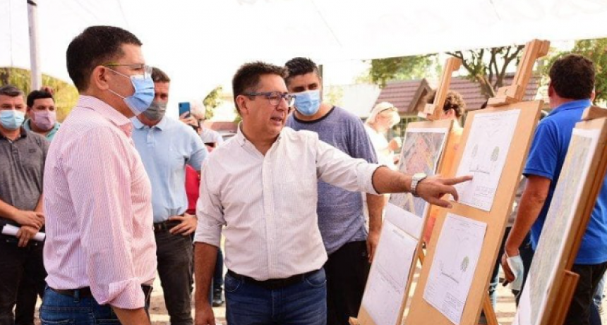Gustavo Mart&iacute;nez: "Construimos desag&uuml;es para que el pavimento sea una soluci&oacute;n real y no un problema futuro"