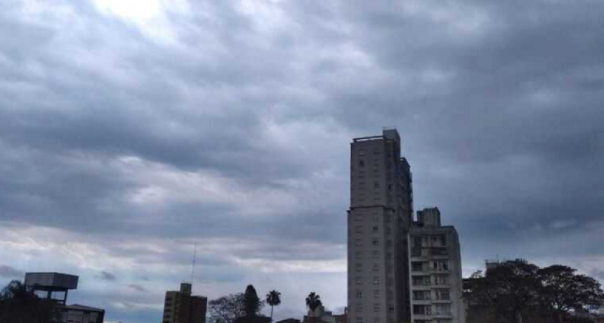Lunes con cielo nublado y una m&aacute;xima de 22 grados en Resistencia