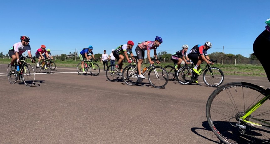 Con gran convocatoria se realiz&oacute; el cierre del torneo de ciclismo en ruta en el &ldquo;Aut&oacute;dromo Del Pueblo&rdquo;