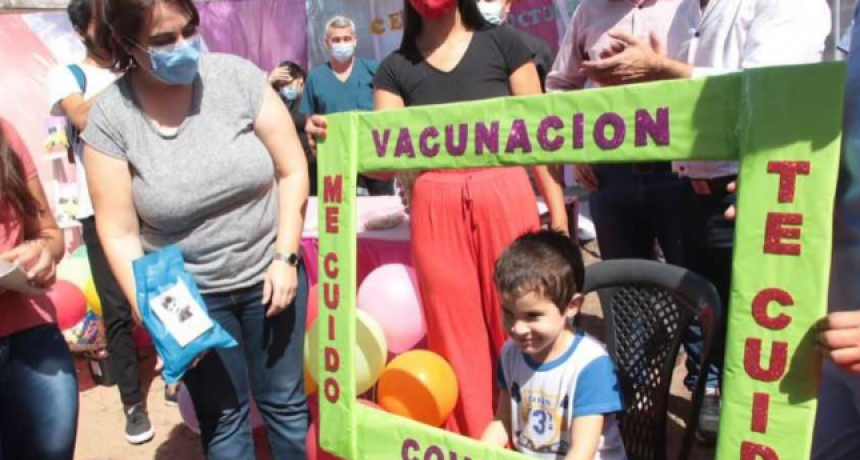 Inicia la aplicaci&oacute;n del primer refuerzo contra COVID-19 para ni&ntilde;os y ni&ntilde;as mayores de 5 a&ntilde;os