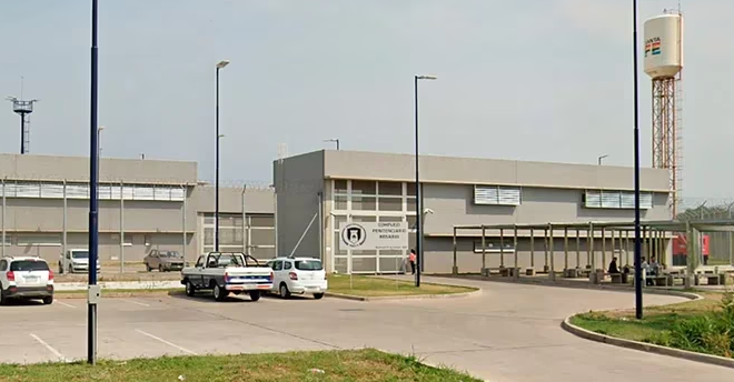 Removieron a la c&uacute;pula policial de Rosario tras dos nuevos atentados contra una comisar&iacute;a y una c&aacute;rcel