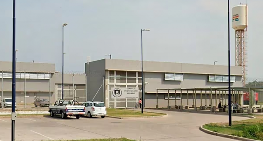 Removieron a la c&uacute;pula policial de Rosario tras dos nuevos atentados contra una comisar&iacute;a y una c&aacute;rcel