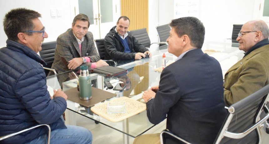 Gustavo Mart&iacute;nez y autoridades de CAME coordinan acciones para que Resistencia se instale como un polo tur&iacute;stico de reuniones y eventos