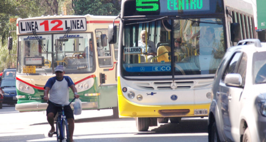 Transporte urbano: llegan los fondos de Naci&oacute;n y empresarios buscar&aacute;n completar salarios este jueves