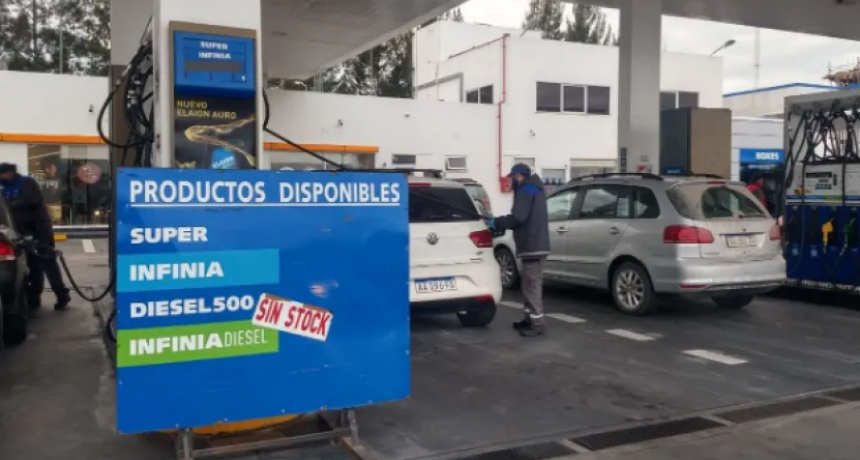Por falta de gasoil, YPF aplicar&aacute; un recargo a veh&iacute;culos con patente extranjera