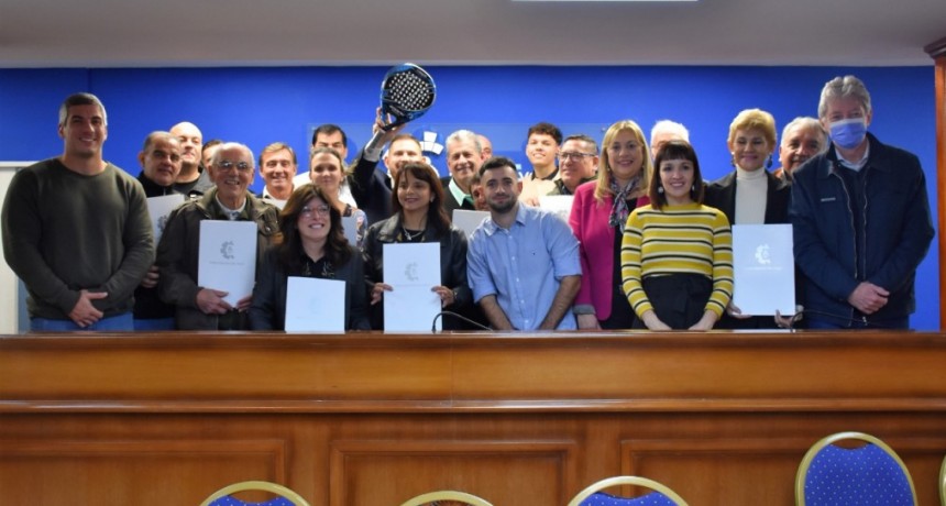 Reconocimiento del Poder Legislativo a deportistas destacados del P&aacute;del