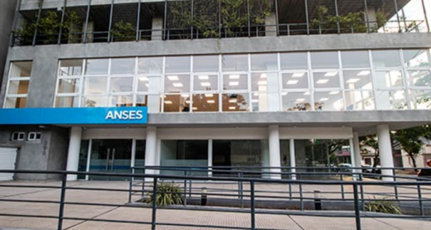 M&aacute;s de 315 mil chaque&ntilde;os ya comenzaron a cobrar la segunda cuota del bono de Anses