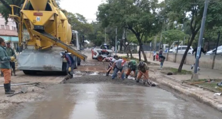 El Municipio de Resistencia avanza con trabajos de bacheo para mejorar las calles pavimentadas
