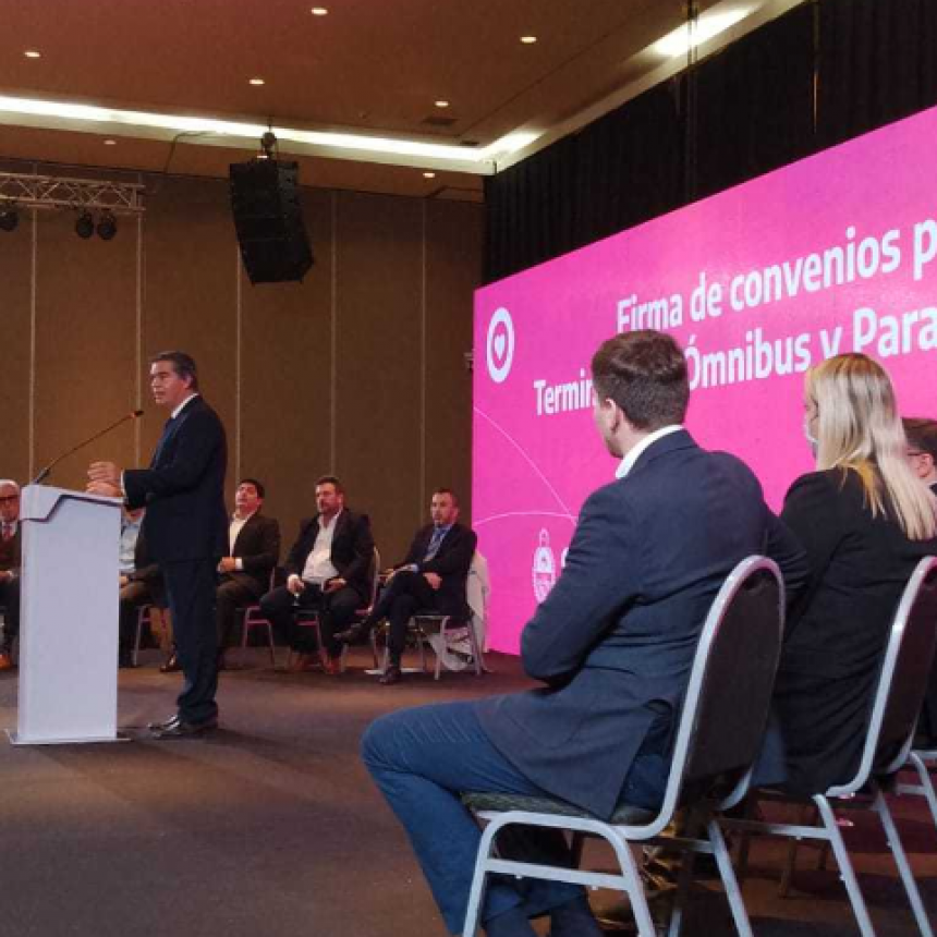 Con una inversi&oacute;n de $21.700 millones, Capitanich y Guerrera presentaron el Programa de Modernizaci&oacute;n del Transporte