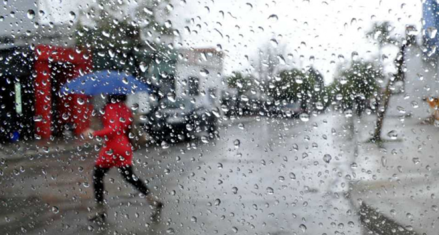 S&aacute;bado fresco y con lloviznas durante todo el d&iacute;a