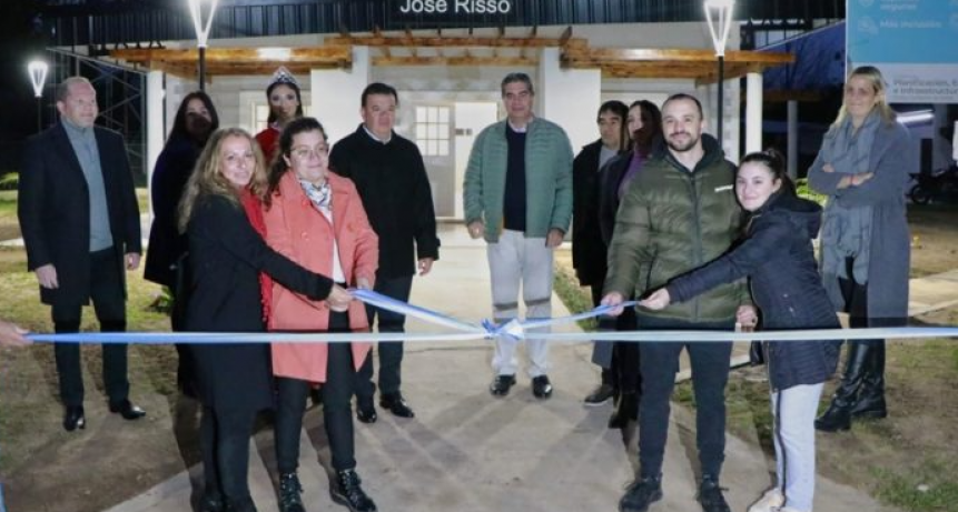 Jorge Capitanich inaugur&oacute; diversas obras y entreg&oacute; equipamiento a emprendedores en Lapachito