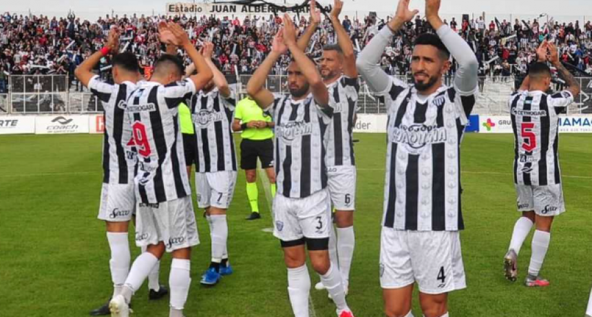For Ever buscar&aacute; levantar cabeza esta tarde en cancha de Ferro