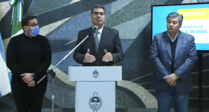 Plus m&eacute;dico: "Cada uno de los prestadores percibir&aacute; los honorarios en tiempo y en forma cada 30 d&iacute;as", asegur&oacute; Jorge Capitanich