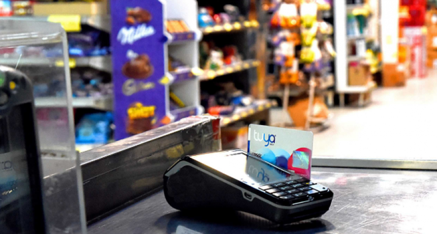El Gobierno extiende los descuentos en supermercados y farmacias durante todo julio