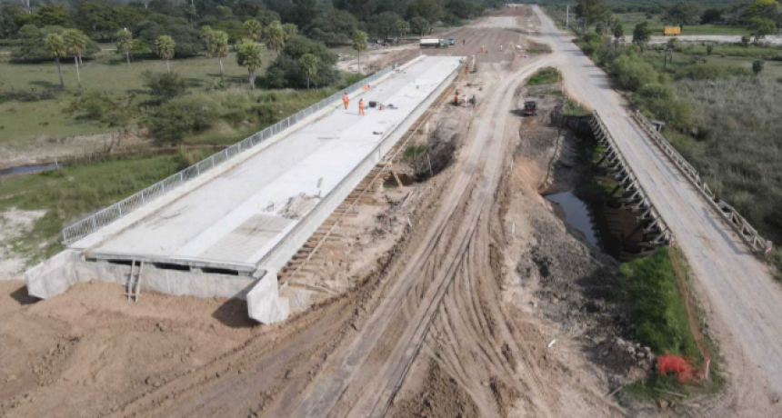 Avanza la pavimentaci&oacute;n de la ruta 13 en el tramo desde ruta 11 al acceso de Cote Lai