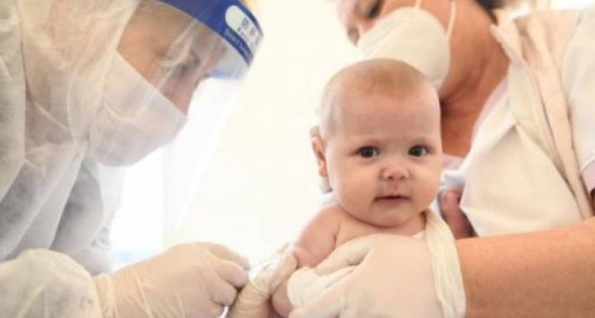 Argentina comenzar&aacute; a vacunar contra el coronavirus a ni&ntilde;os de 6 meses a 3 a&ntilde;os